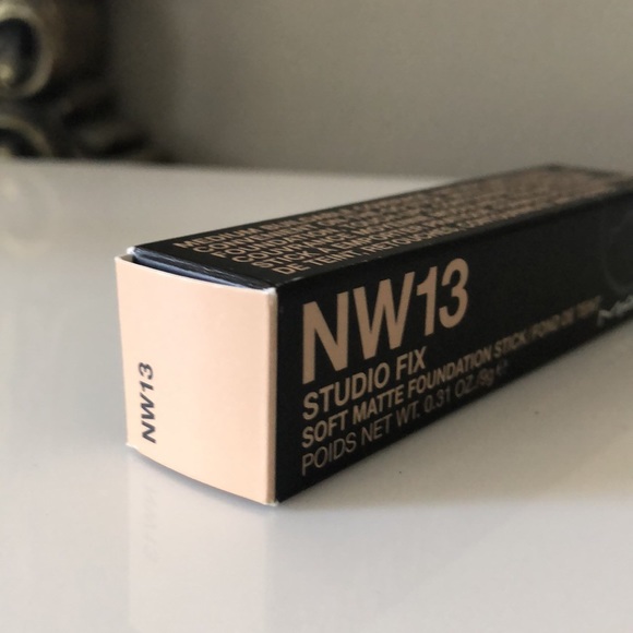 MAC Studio Fix Soft Matte Foundation Stick NW13 - Picture 6 of 8